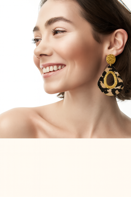 Boucle d'oreille léopard dorée
