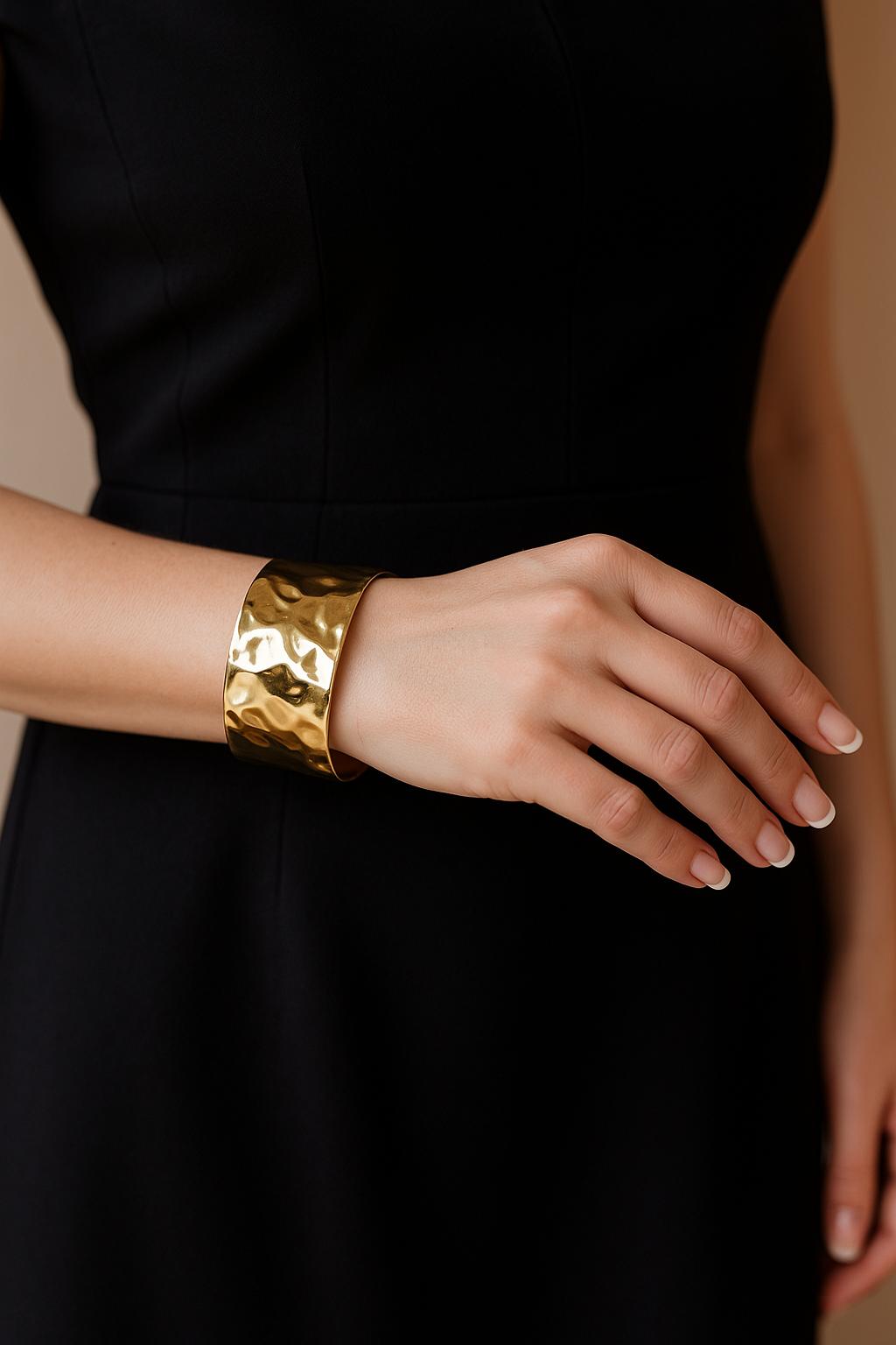 Manchette déesse dorée