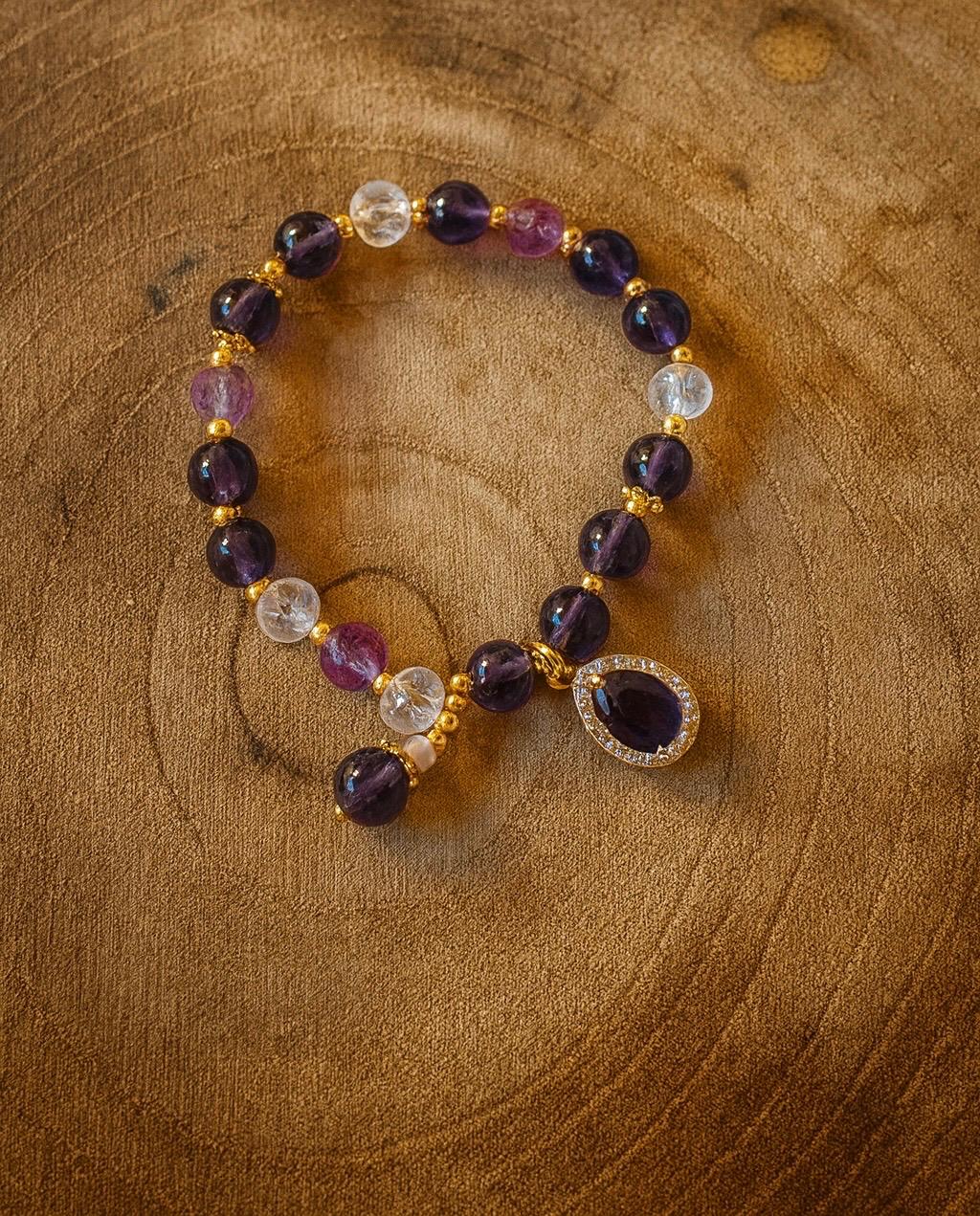 Bracelet pendentif coeur d'Améthyste élégant avec perles de cristal naturel